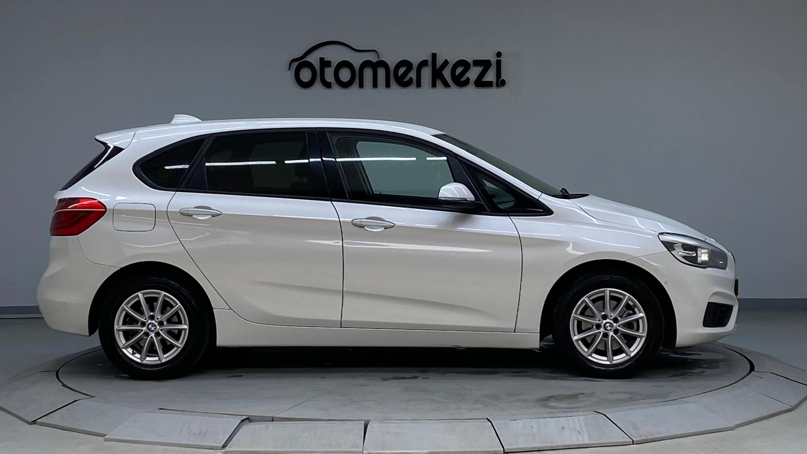 BMW 216d 3